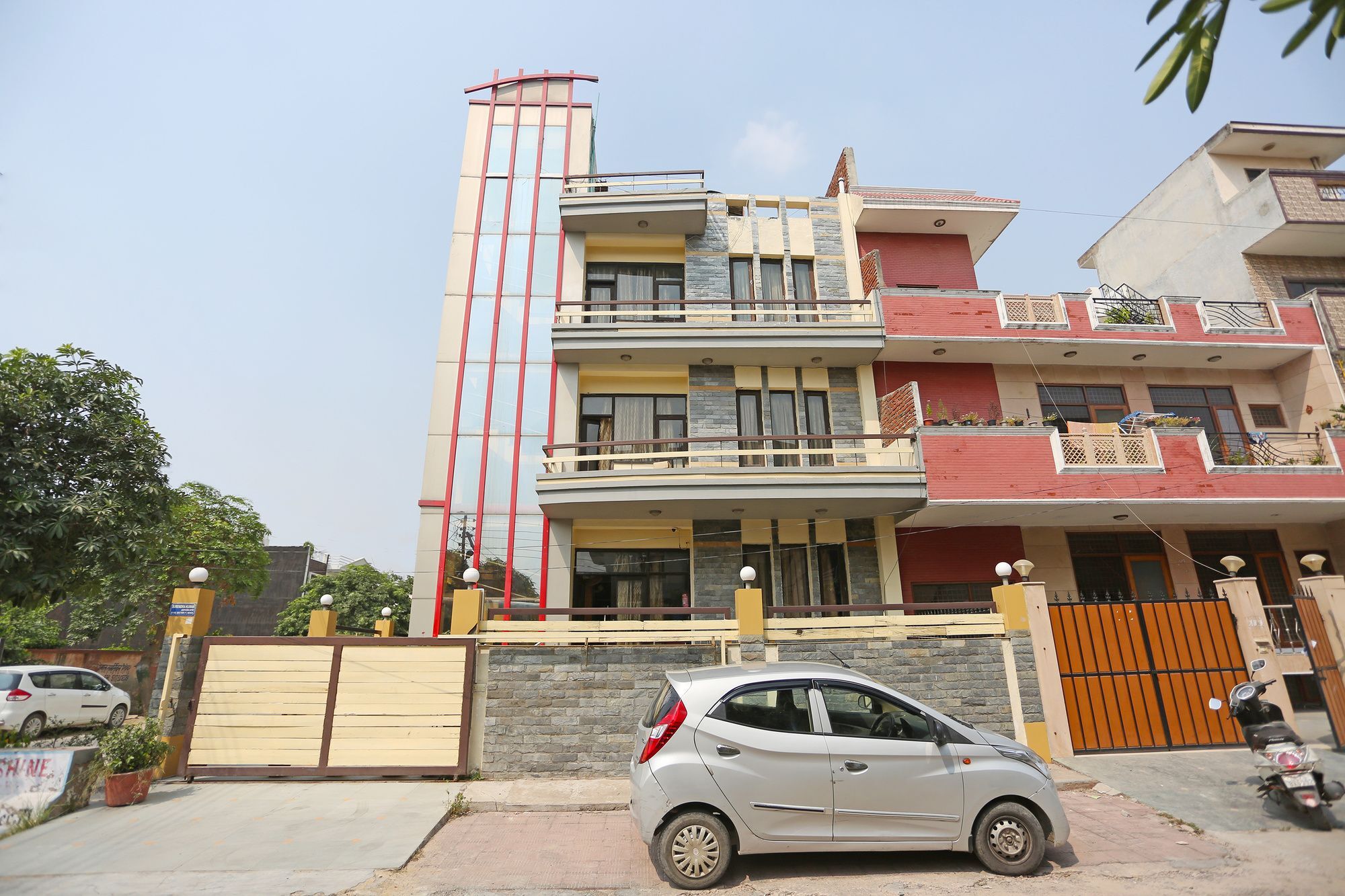 Oyo 9601 Hotel Sunshine Residency Castle Noida Exterior photo